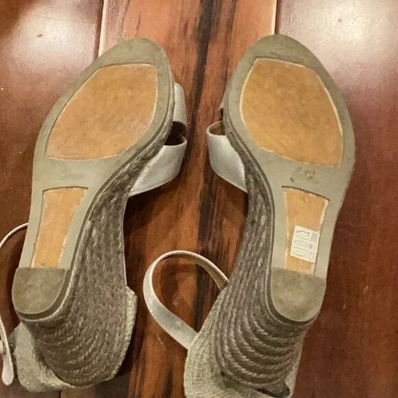 Castaner Silver 3 1/2 Wedge Heel Espadrilles, Size 38, Made in Spain, EUC - Picture 5 of 6